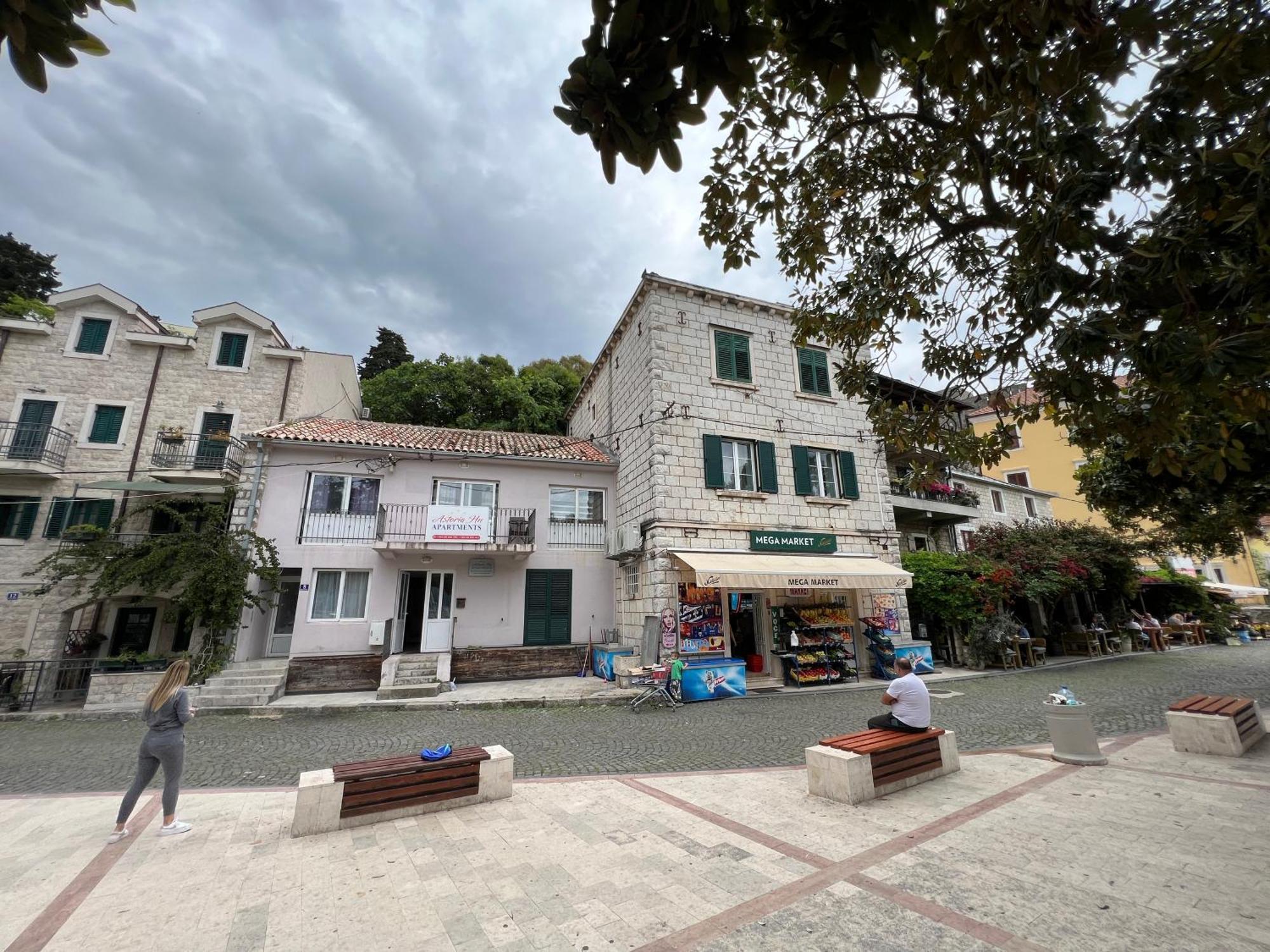 Apartments Astoria Hn Herceg Novi Eksteriør bilde